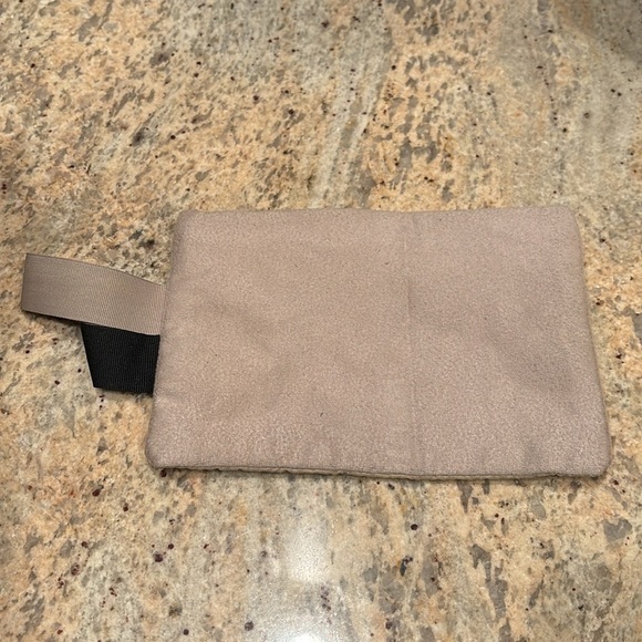 Eagle Creek money belt with a loop - Picture 6 of 6